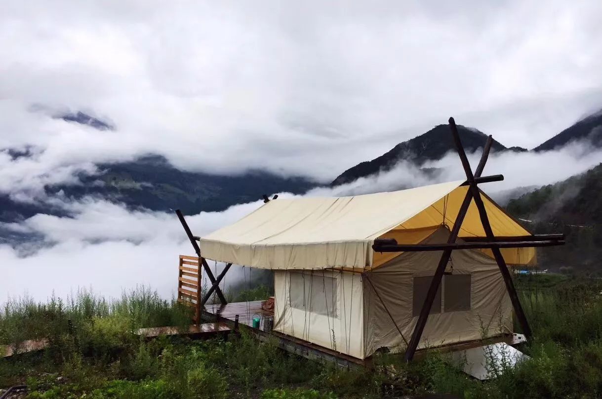 云階·格蘭平營地，踩著云一步步登上哈巴雪山