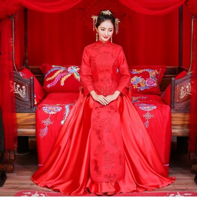 簡(jiǎn)單大氣的中式禮服，新娘結(jié)婚禮服