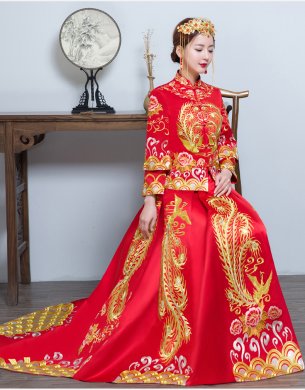 時尚中國風(fēng)拖尾中式禮服，金線刺繡新娘禮服